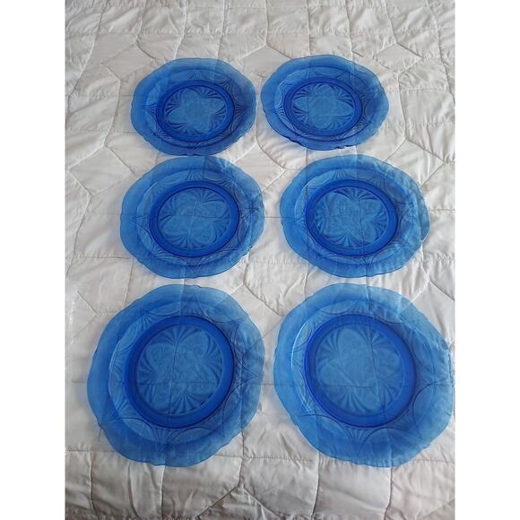 LOT of 6 Depression glass Blue Embossed Plates 10 inches across NWOT unused